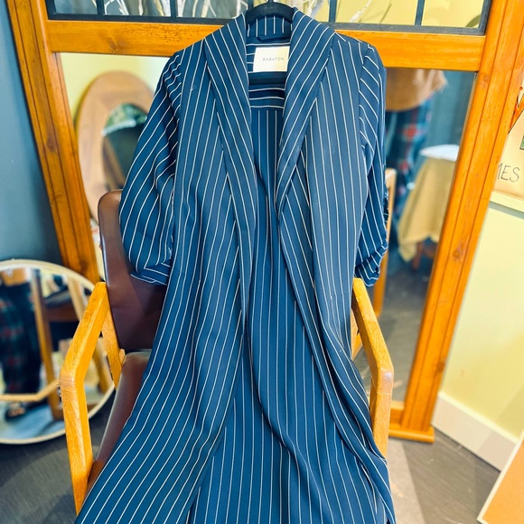 Babaton - Picture 1 of 4